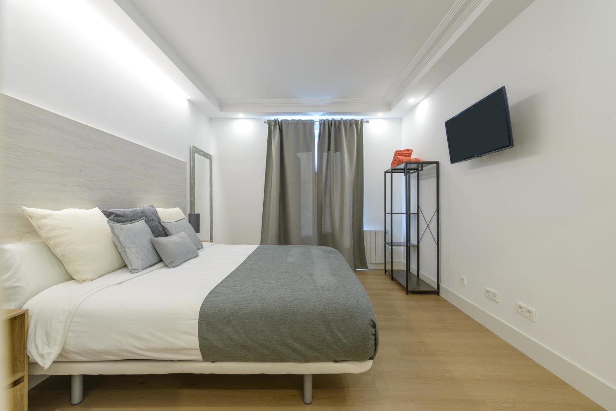 마드리드 Gran Via New 2Br 1Bth Elevator 아파트 외부 사진