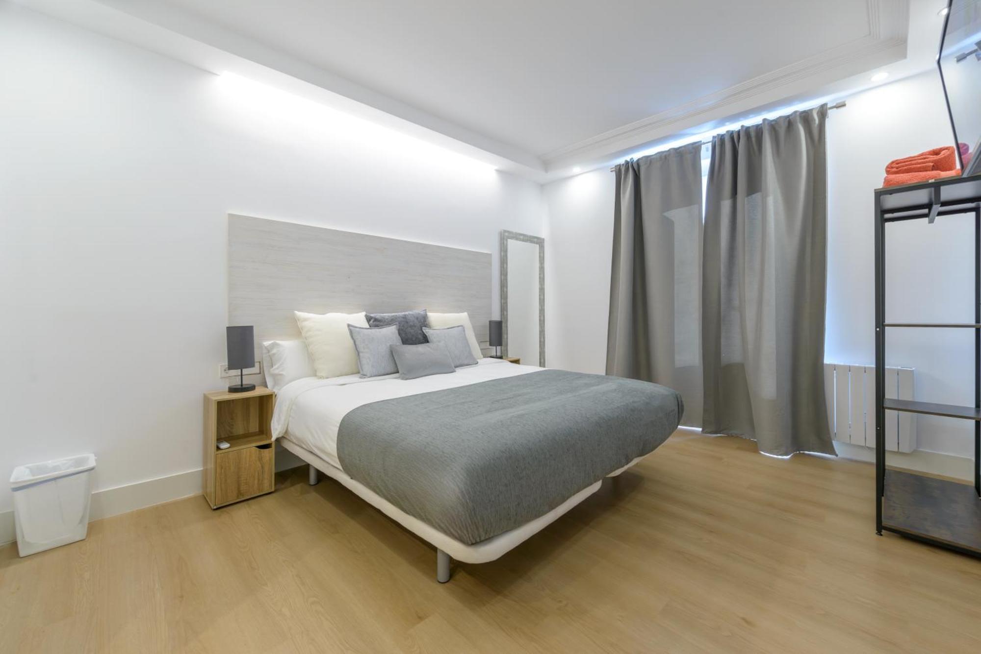 마드리드 Gran Via New 2Br 1Bth Elevator 아파트 외부 사진