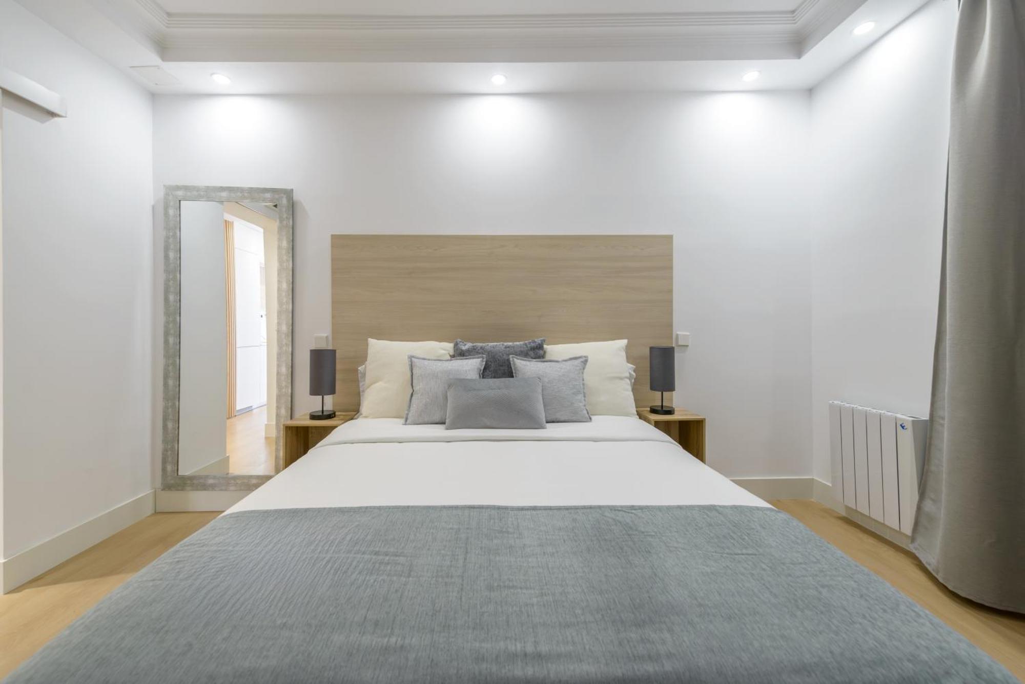 마드리드 Gran Via New 2Br 1Bth Elevator 아파트 외부 사진