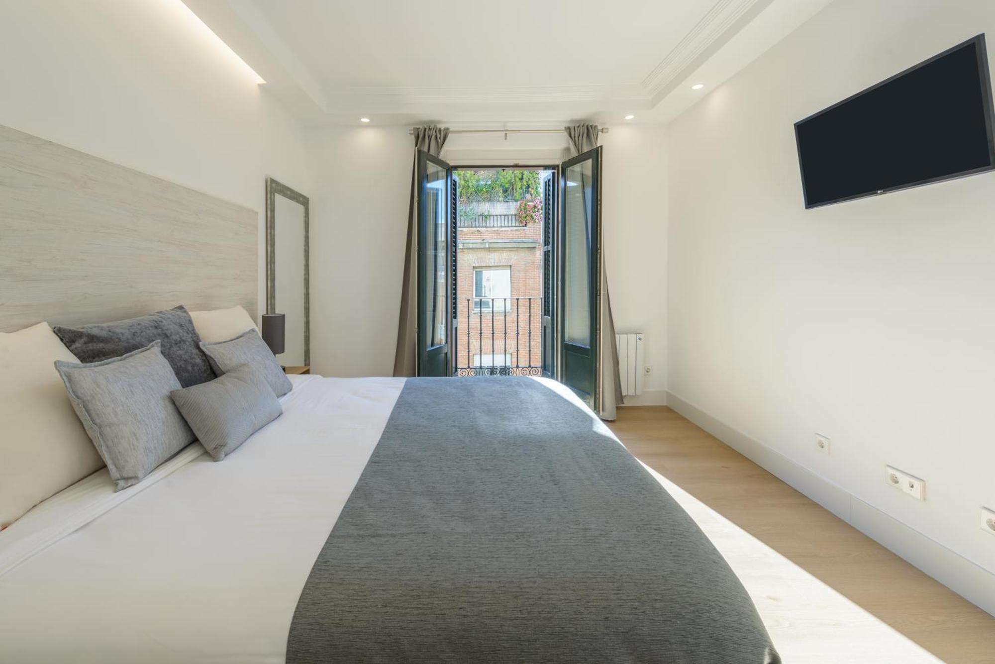 마드리드 Gran Via New 2Br 1Bth Elevator 아파트 외부 사진