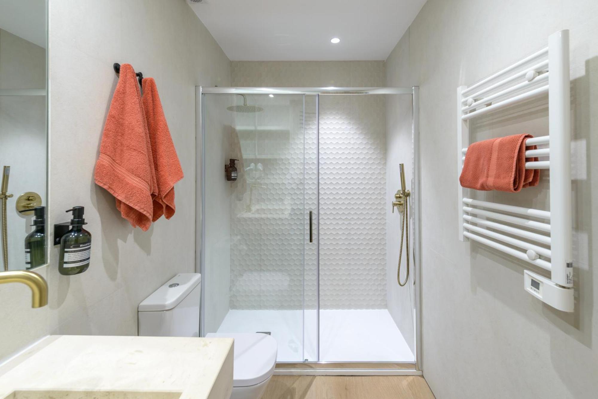 마드리드 Gran Via New 2Br 1Bth Elevator 아파트 외부 사진