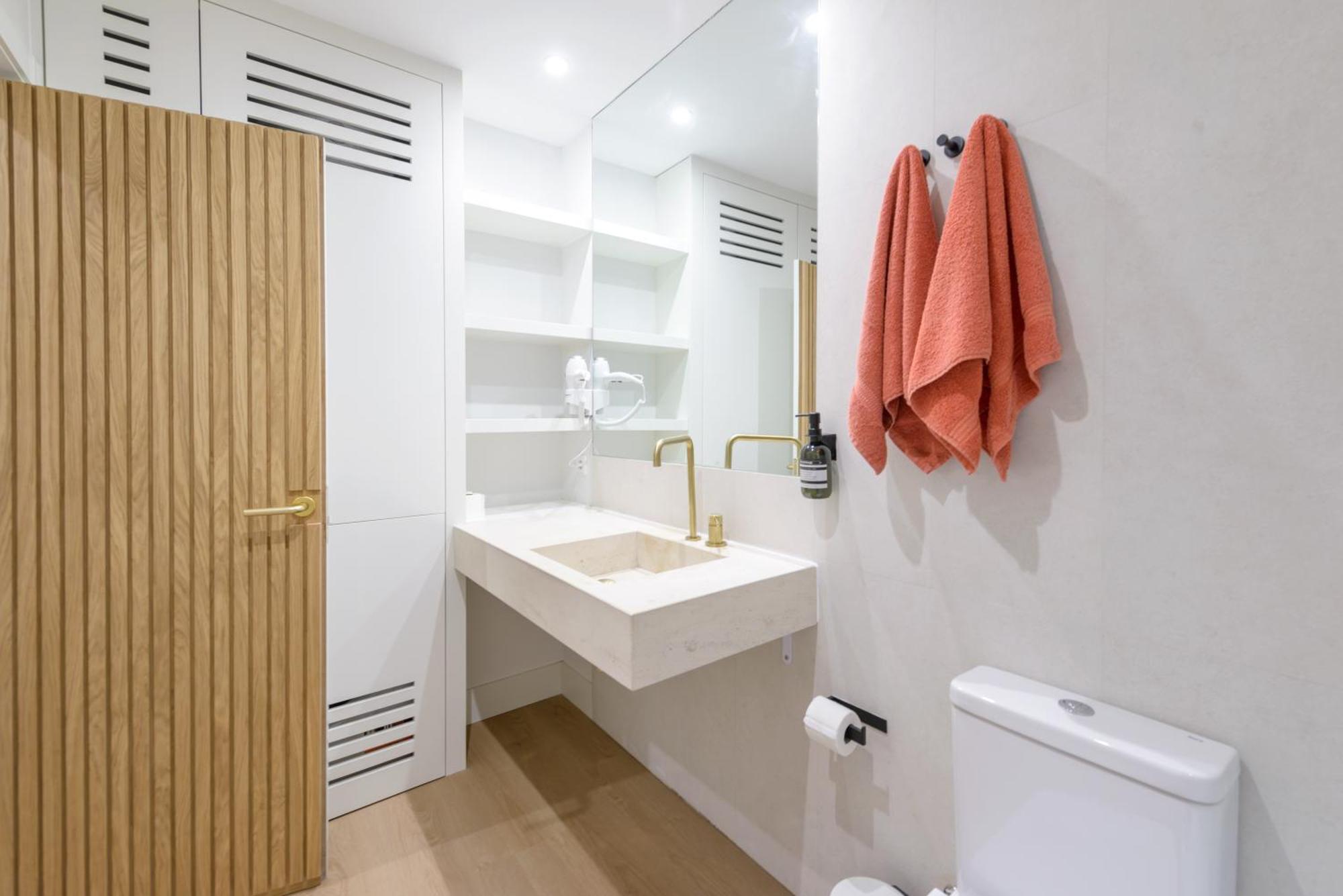 마드리드 Gran Via New 2Br 1Bth Elevator 아파트 외부 사진
