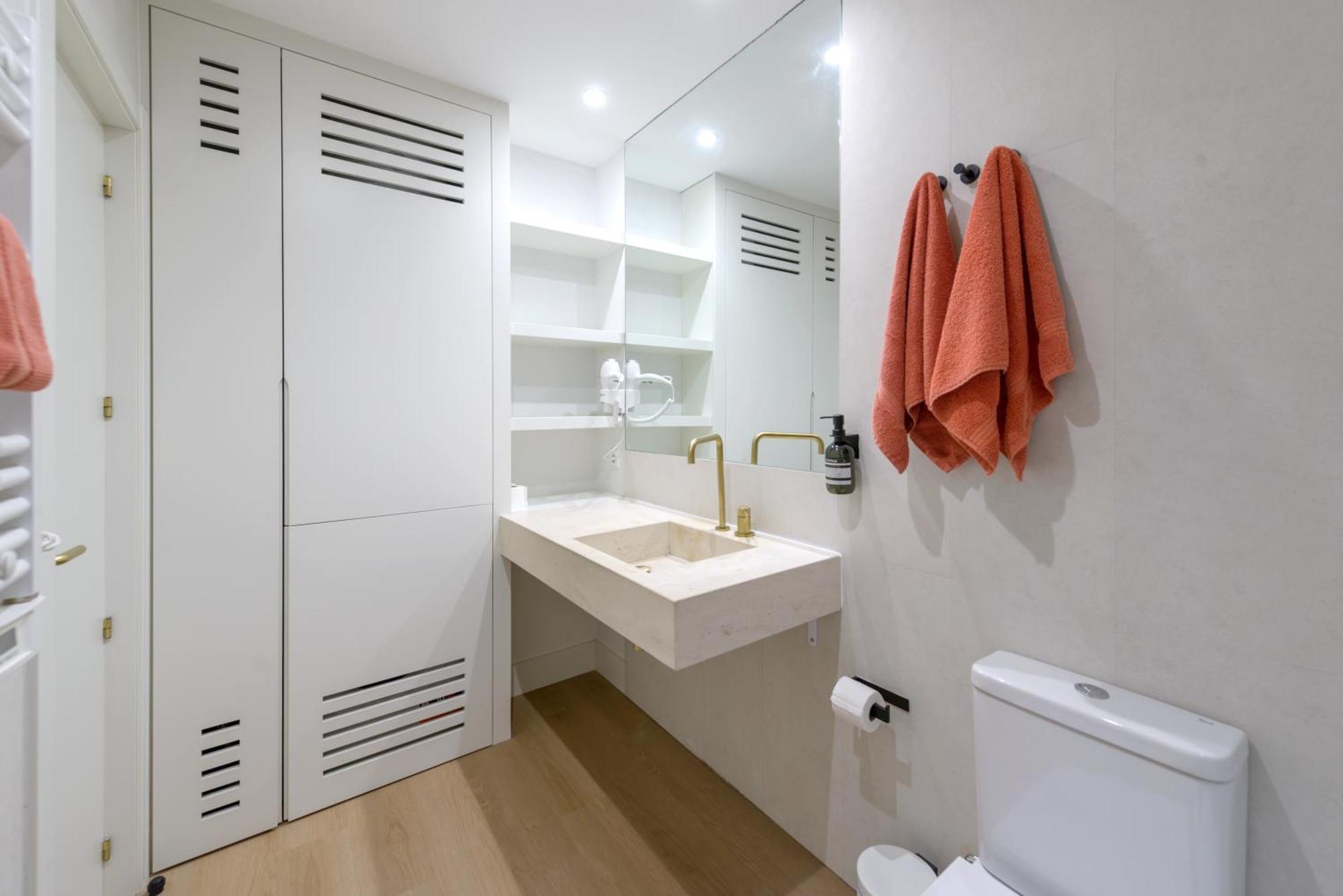 마드리드 Gran Via New 2Br 1Bth Elevator 아파트 외부 사진